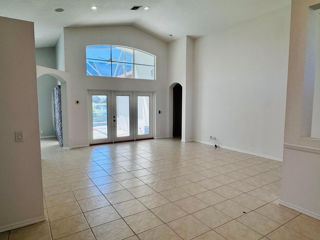 9360 Cove Point Circle - Photo 6