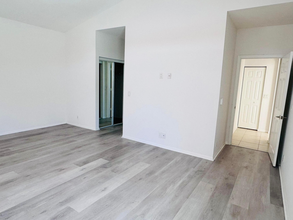 9360 Cove Point Circle - Photo 12