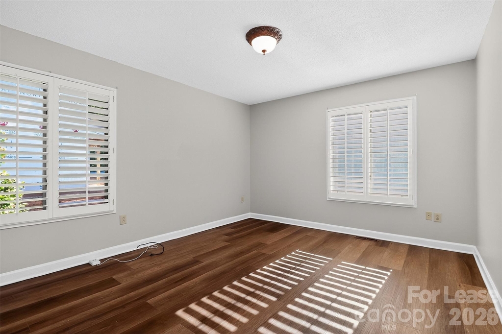 8109 Reames Road - Photo 11