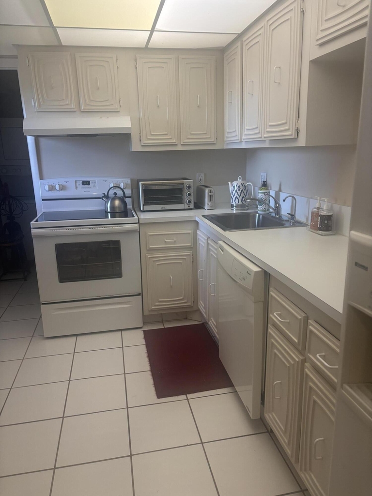 6461 Nw 2nd Avenue - Photo 10