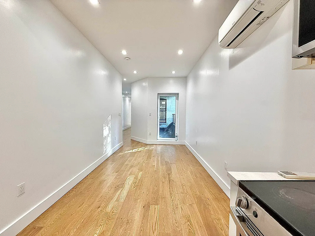 122 29th Street - Photo 1