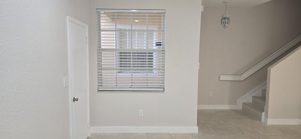 2919 Crestwood Terrace - Photo 4