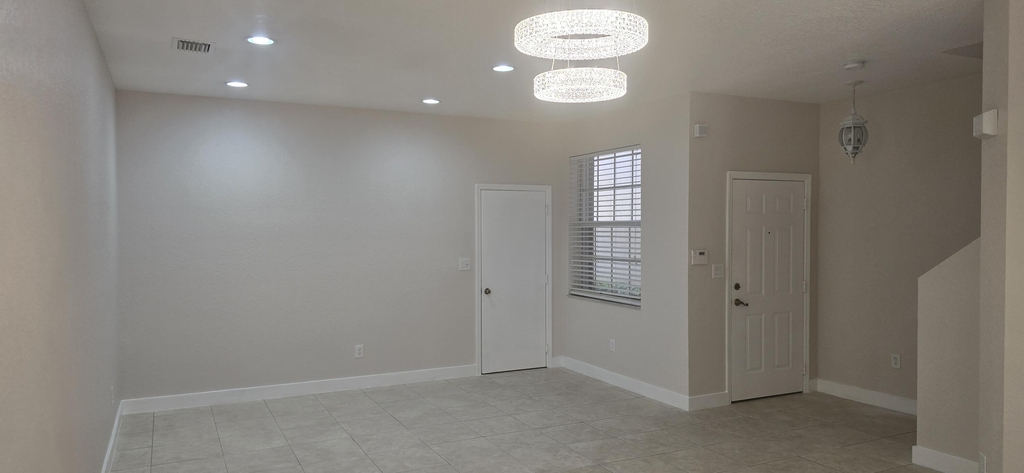 2919 Crestwood Terrace - Photo 5