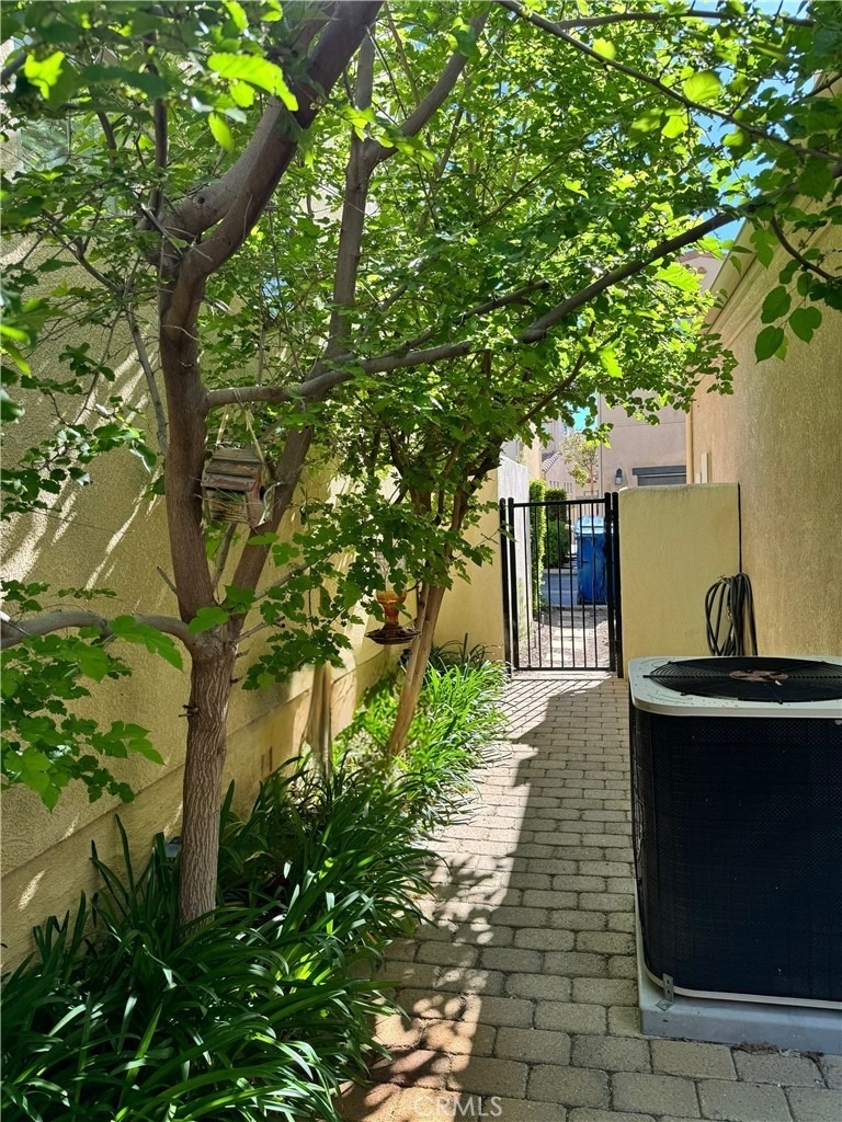 20323 Livorno Way - Photo 14