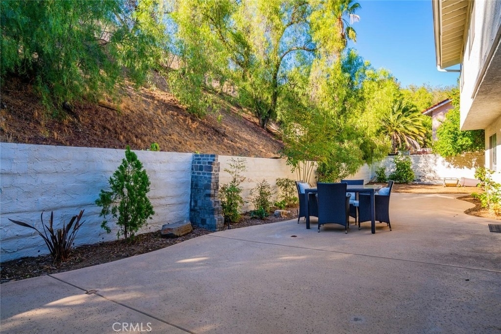 27061 Esward Drive - Photo 16