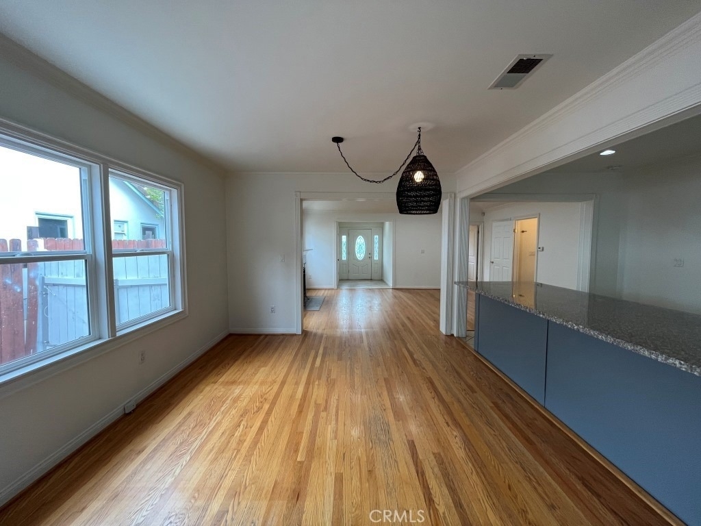4316 Greenbush Avenue - Photo 5