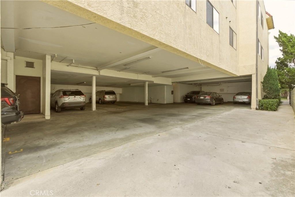 17312 Chatsworth Street - Photo 11