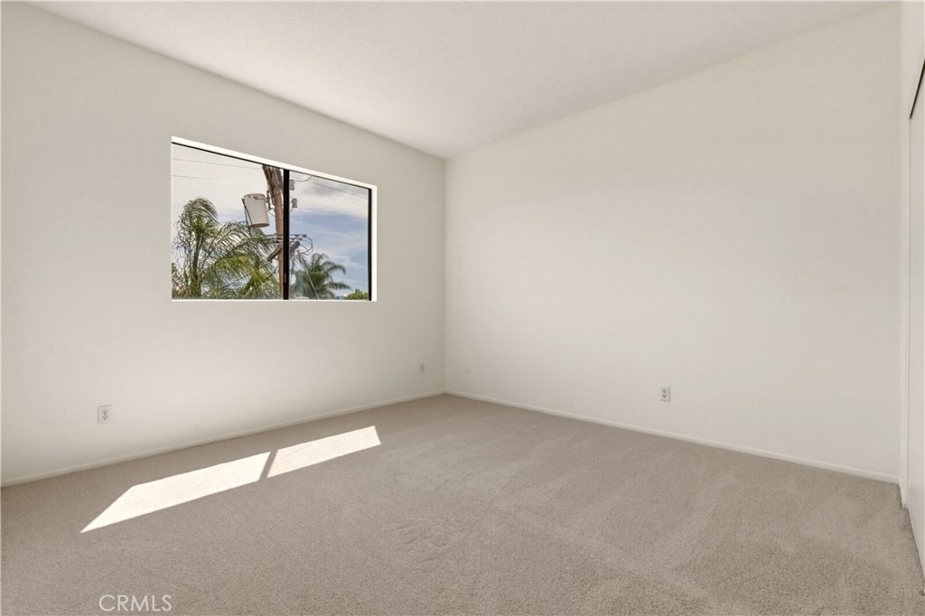 17312 Chatsworth Street - Photo 9