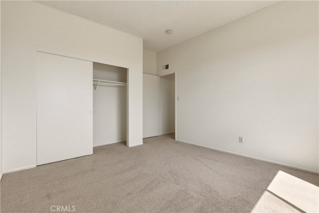 17312 Chatsworth Street - Photo 10