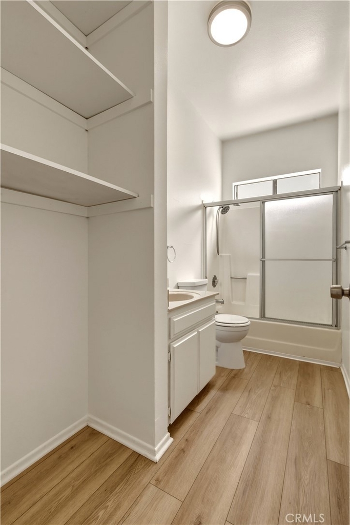 17312 Chatsworth Street - Photo 3