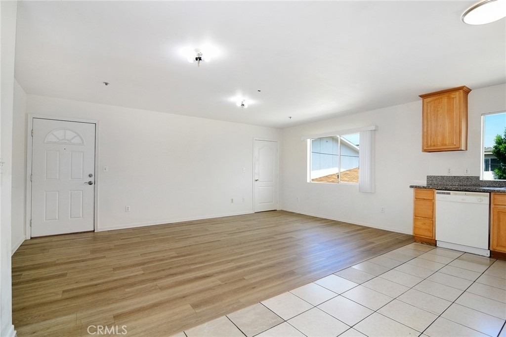 6843 Agnes Avenue - Photo 2