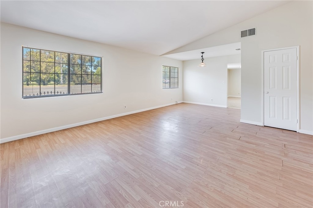 5546 Mclennan - Photo 4