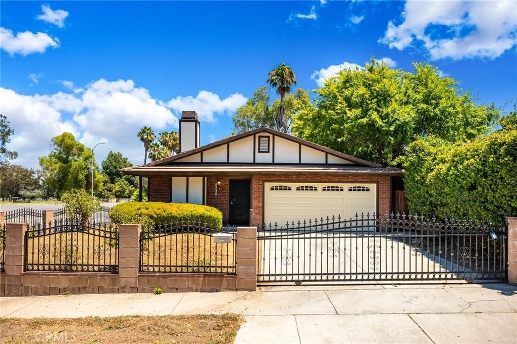 5546 Mclennan - Photo 1