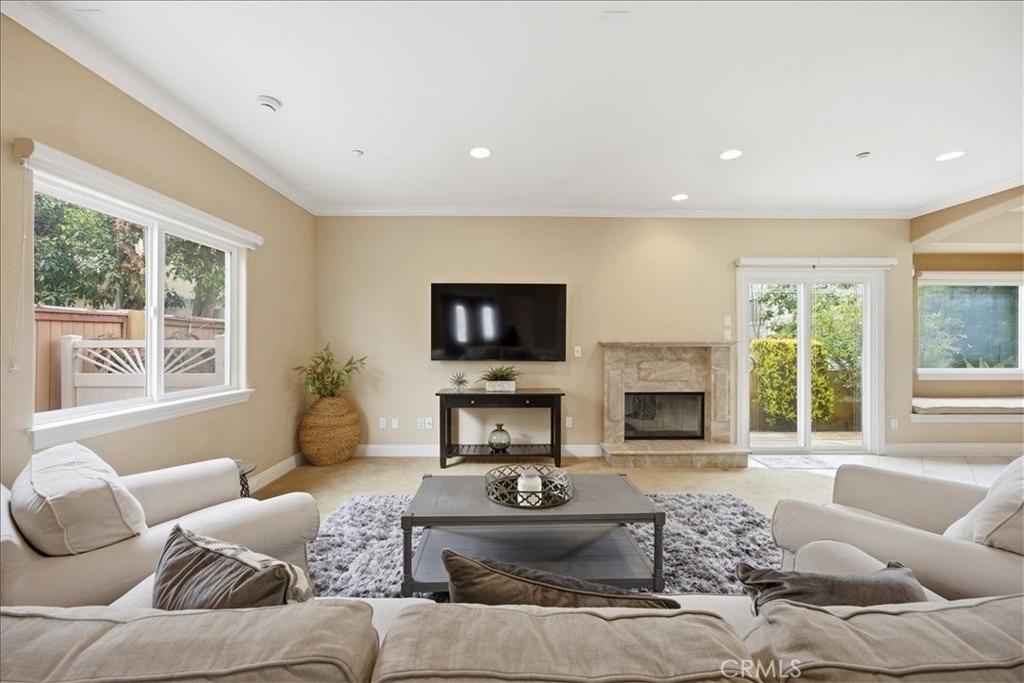 1805 Speyer Lane - Photo 0