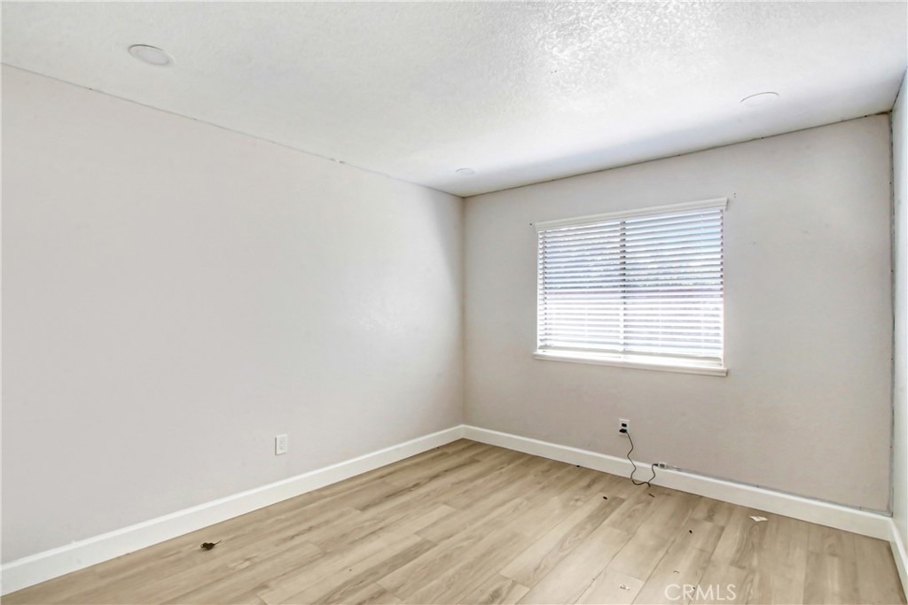 1142 W King Street - Photo 5