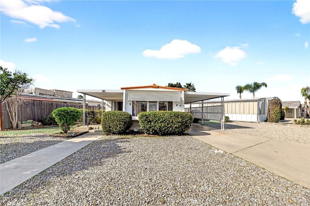 893 S Palm Avenue - Photo 1