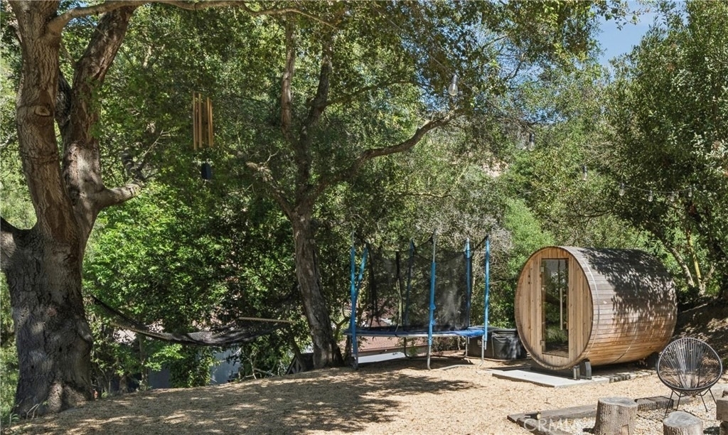 1377 Lewellyn - Photo 28