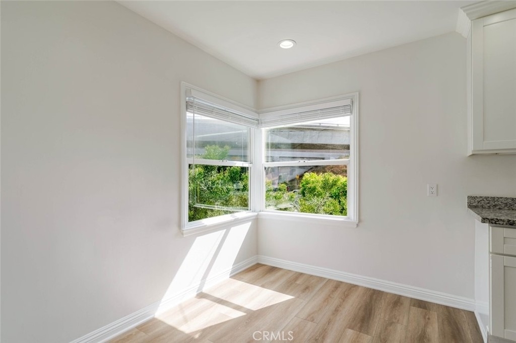 1466 Stanley Avenue - Photo 4