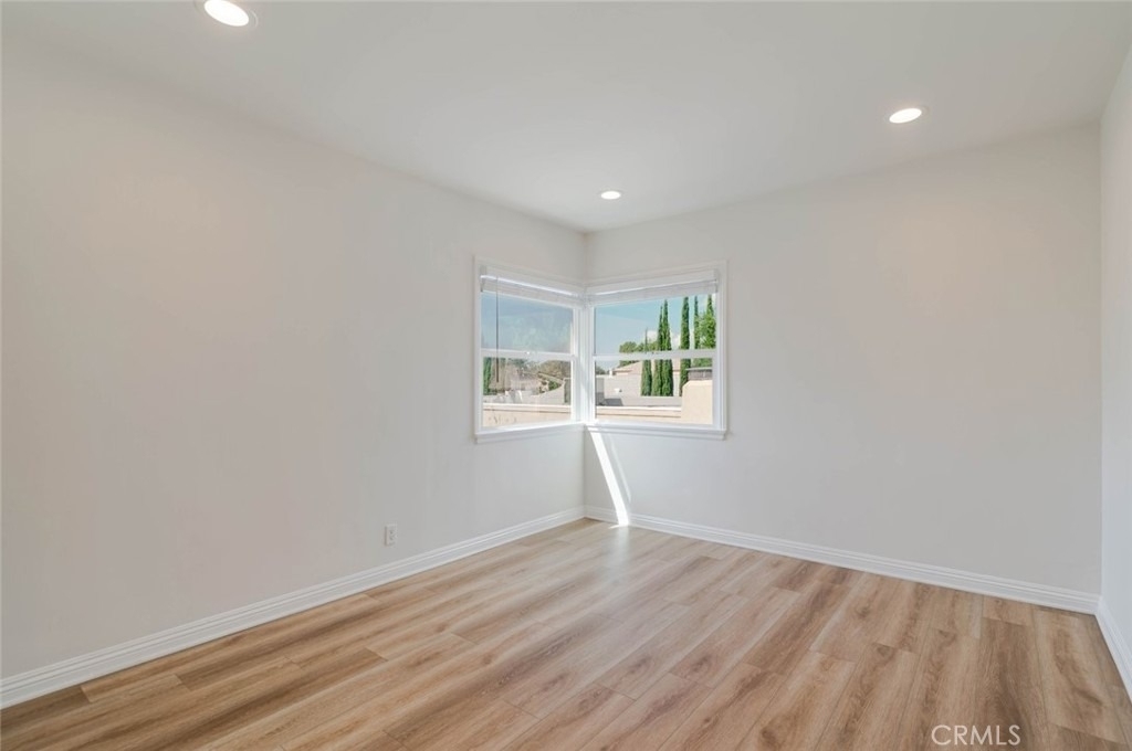 1466 Stanley Avenue - Photo 8