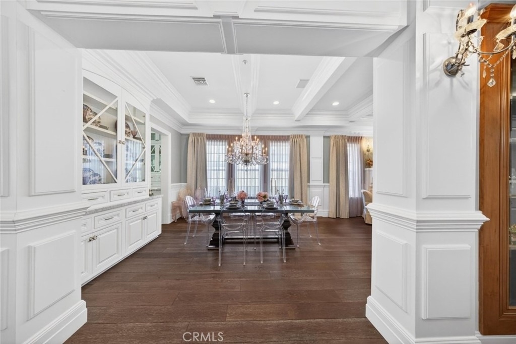 4533 Farmdale Avenue - Photo 12