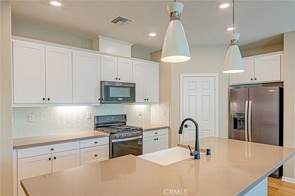 1705 Almond Tree - Photo 3