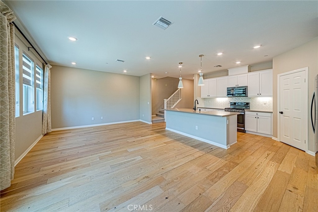 1705 Almond Tree - Photo 4