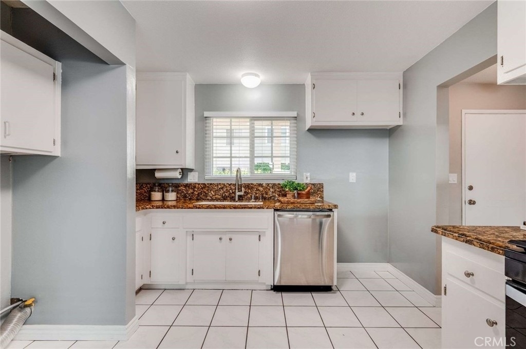623 E Matchwood Place - Photo 5