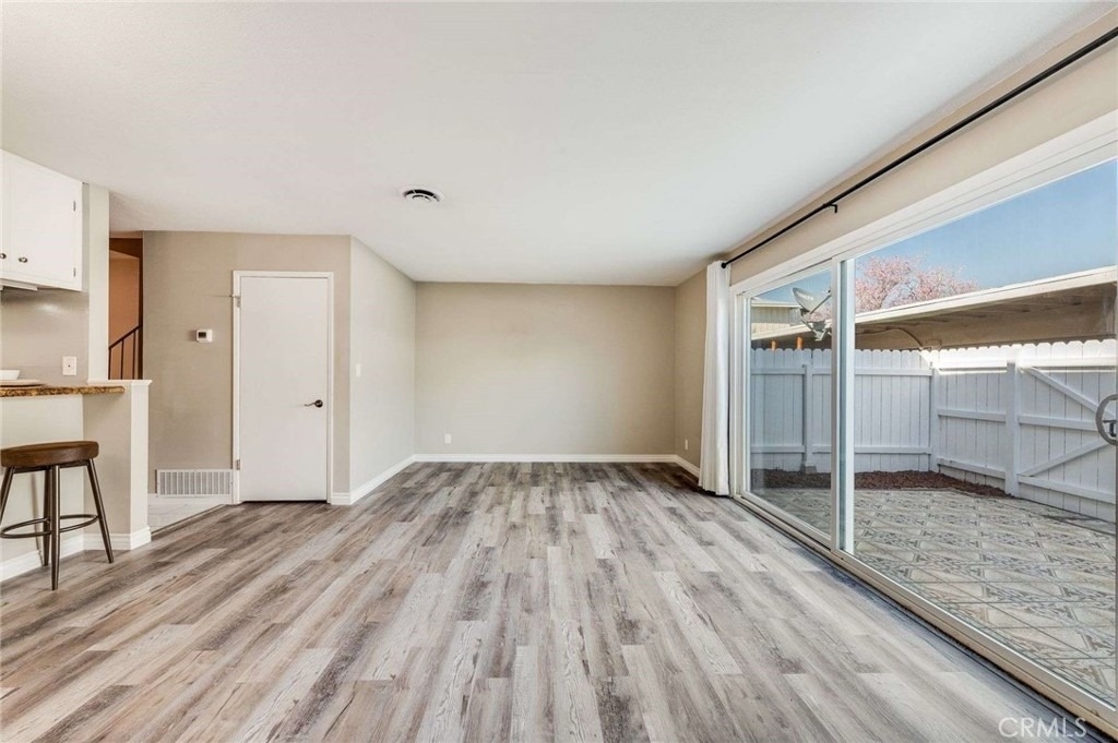 623 E Matchwood Place - Photo 8