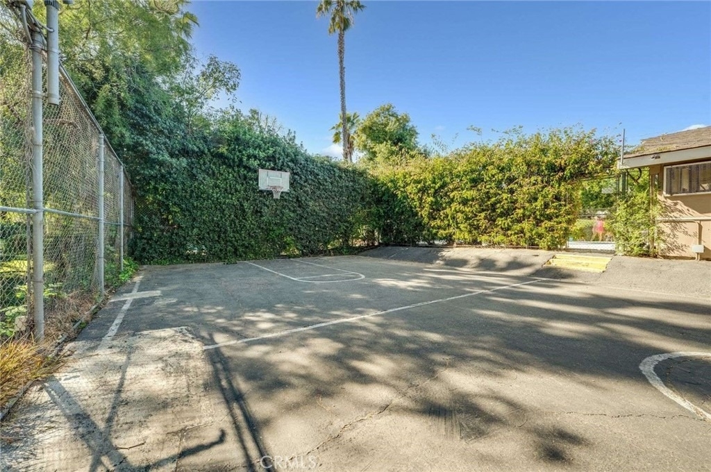 623 E Matchwood Place - Photo 20