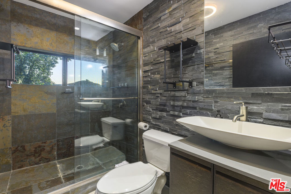 2271 Gloaming Way - Photo 36
