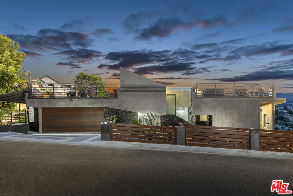 2271 Gloaming Way - Photo 2
