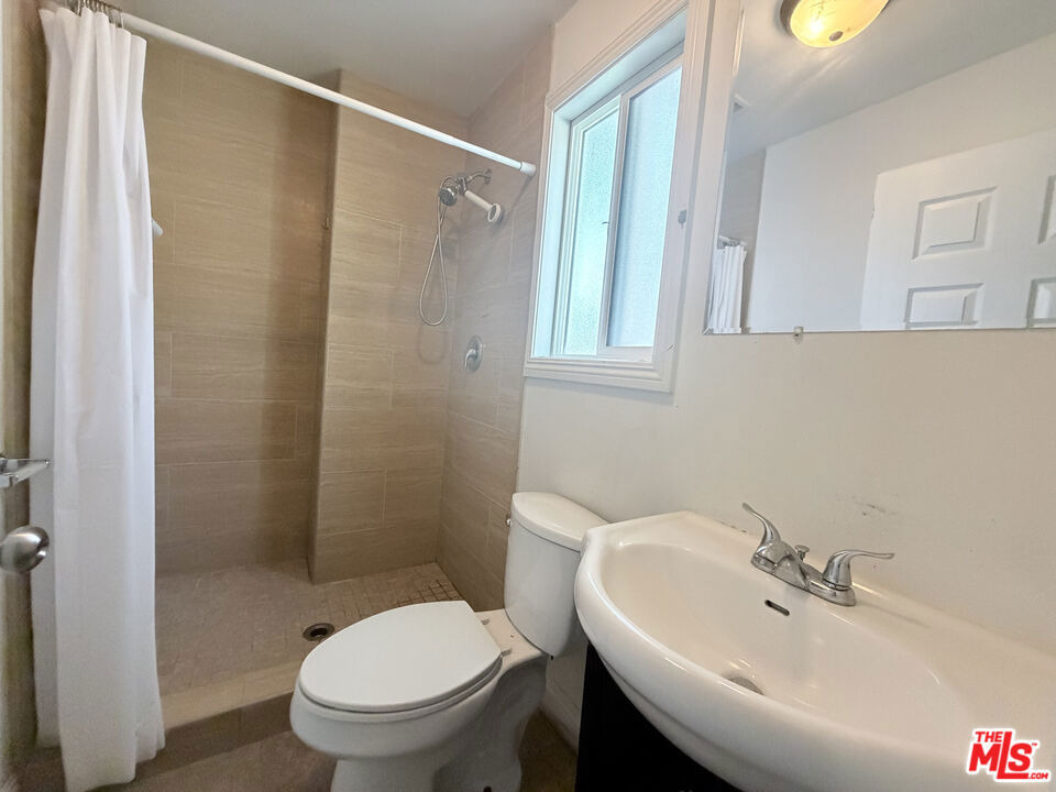 1254 W 37th Drive - Photo 7