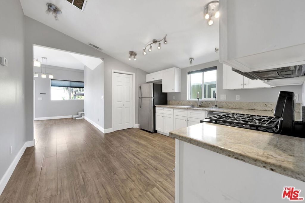 318 Parkman Avenue - Photo 15