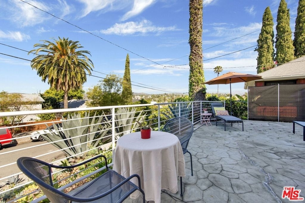 318 Parkman Avenue - Photo 8