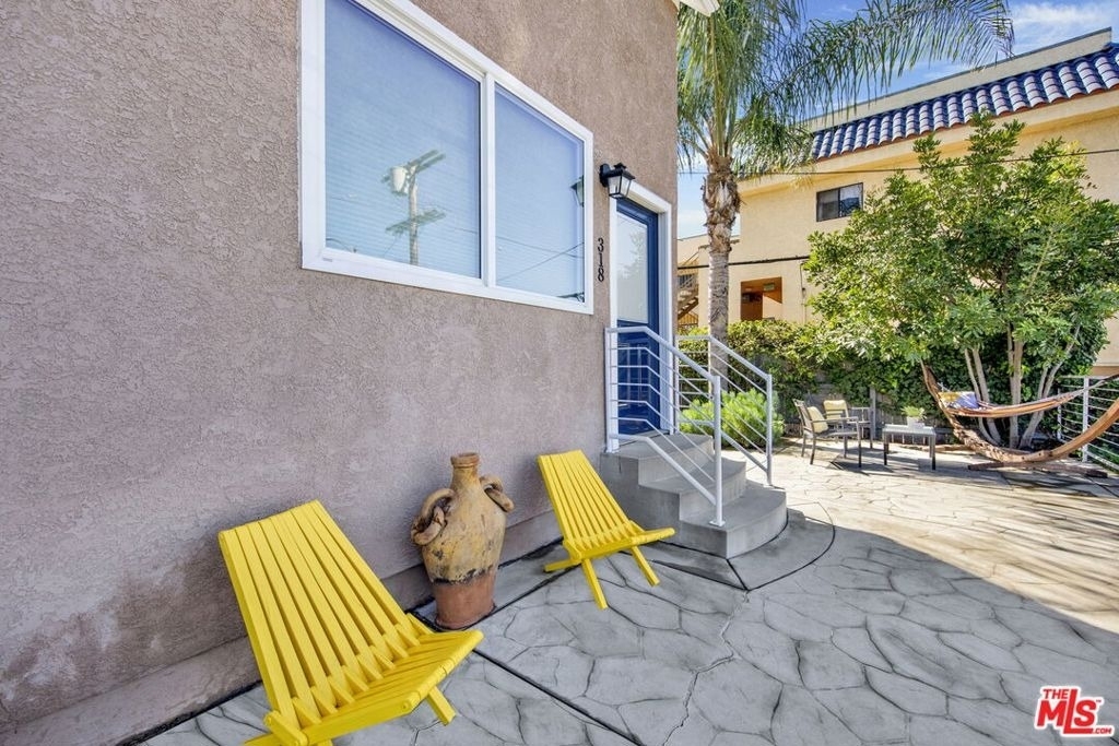 318 Parkman Avenue - Photo 3