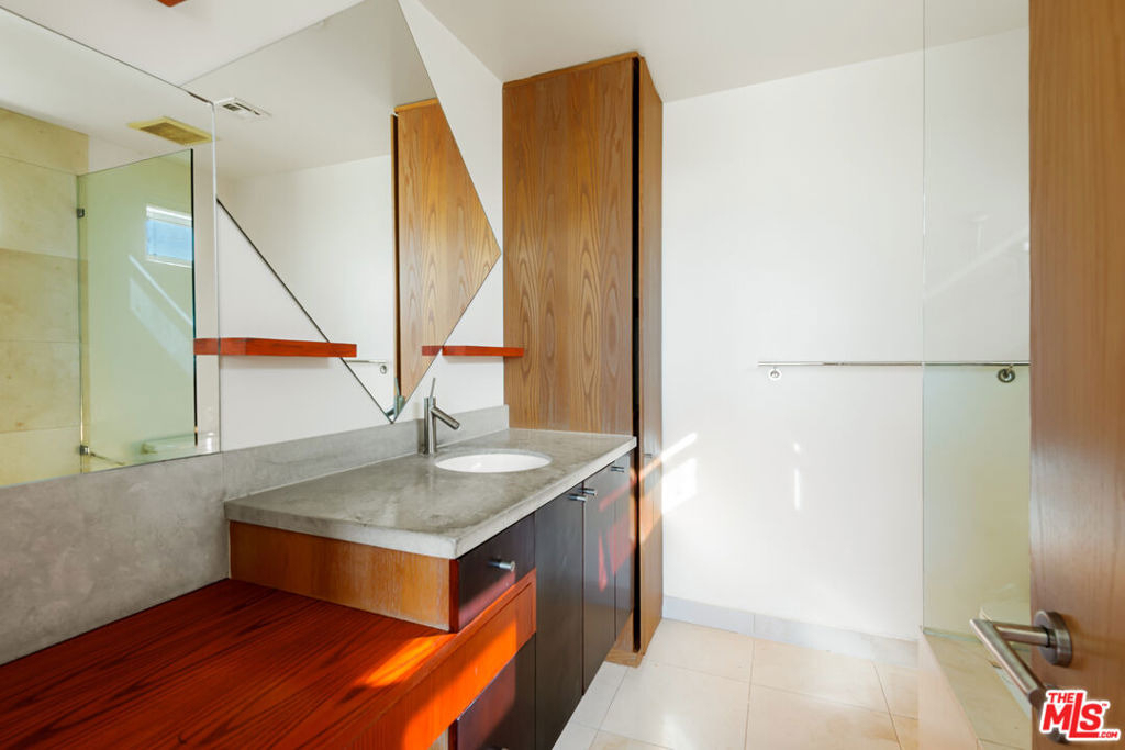817 Enchanted Way - Photo 29
