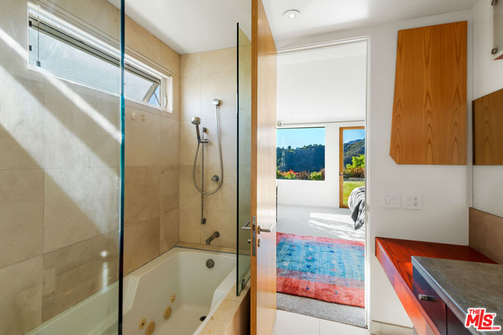 817 Enchanted Way - Photo 30