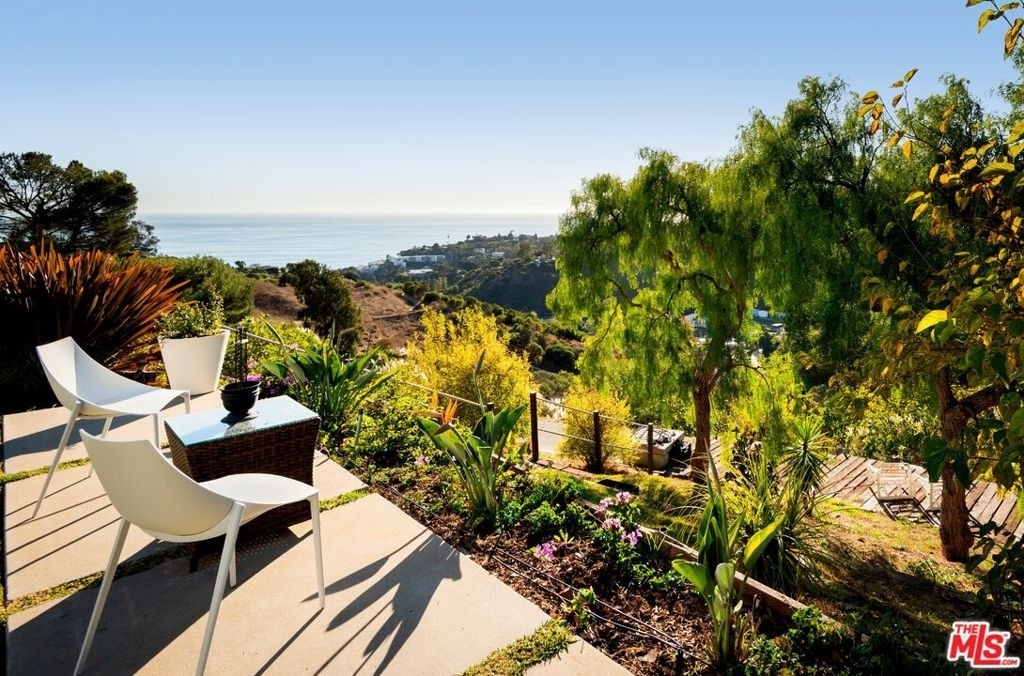 817 Enchanted Way - Photo 38