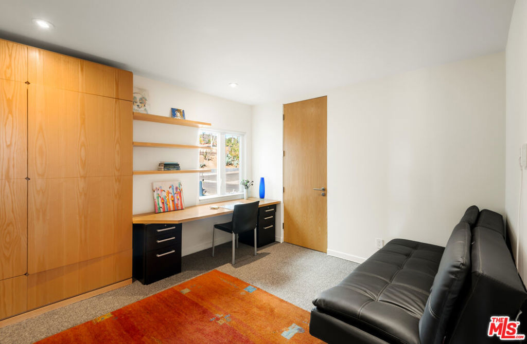 817 Enchanted Way - Photo 31