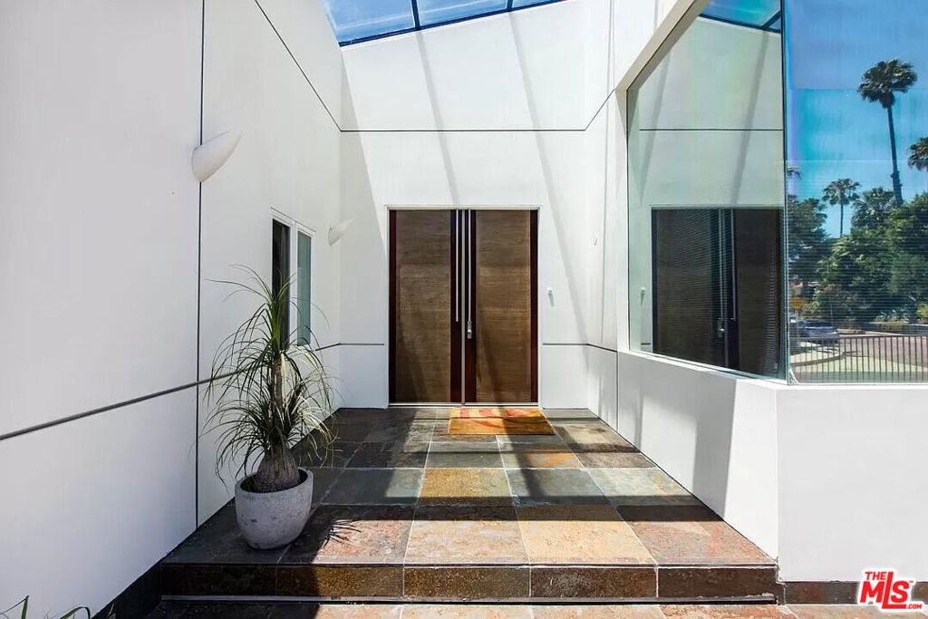 817 Enchanted Way - Photo 32
