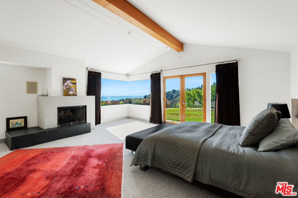 817 Enchanted Way - Photo 34