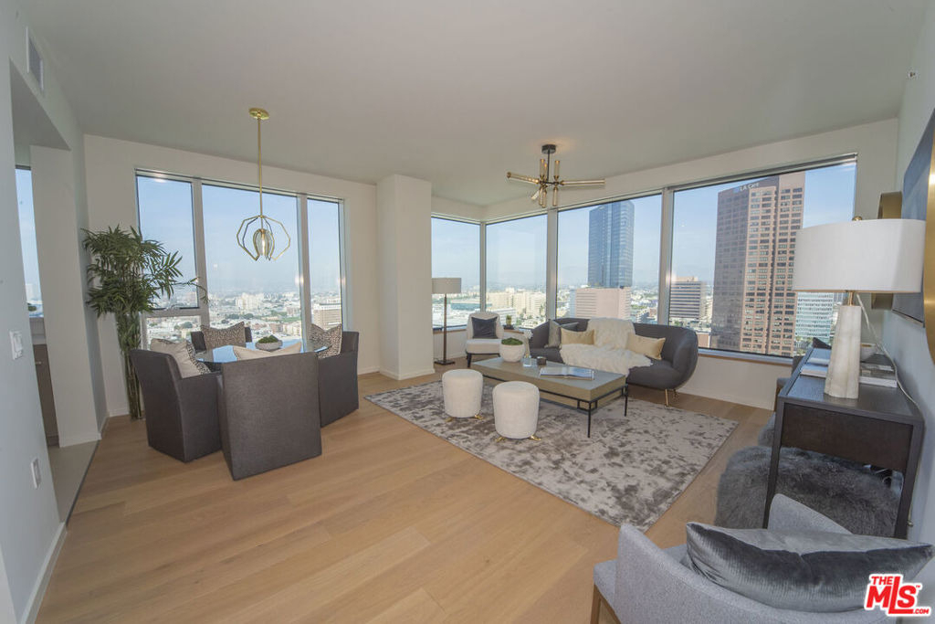889 Francisco Street - Photo 1