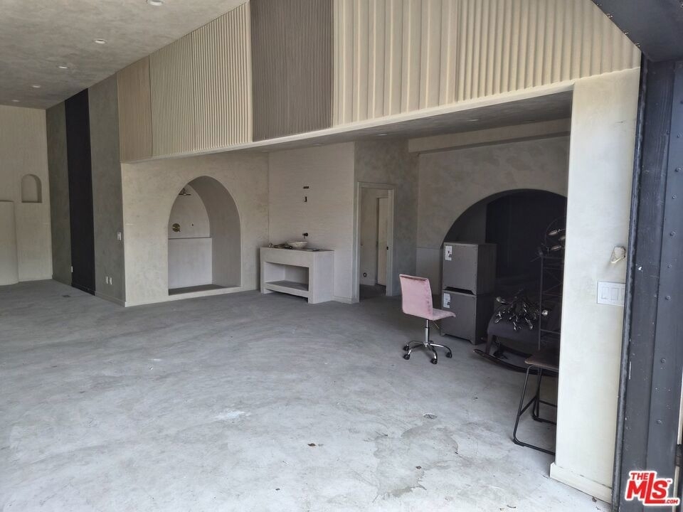 10835 Magnolia Boulevard - Photo 6