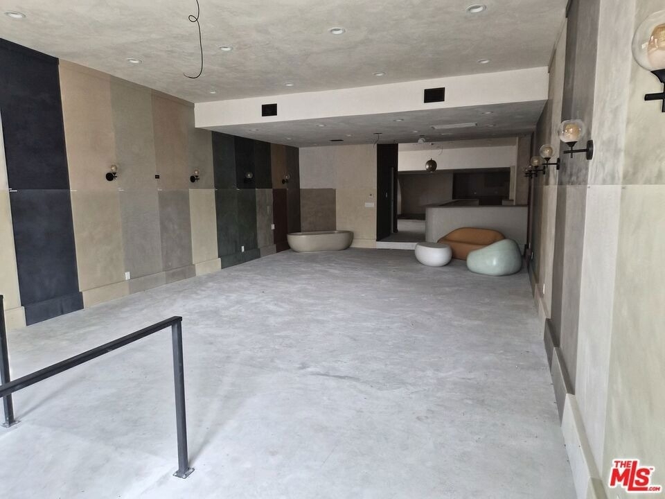 10835 Magnolia Boulevard - Photo 10
