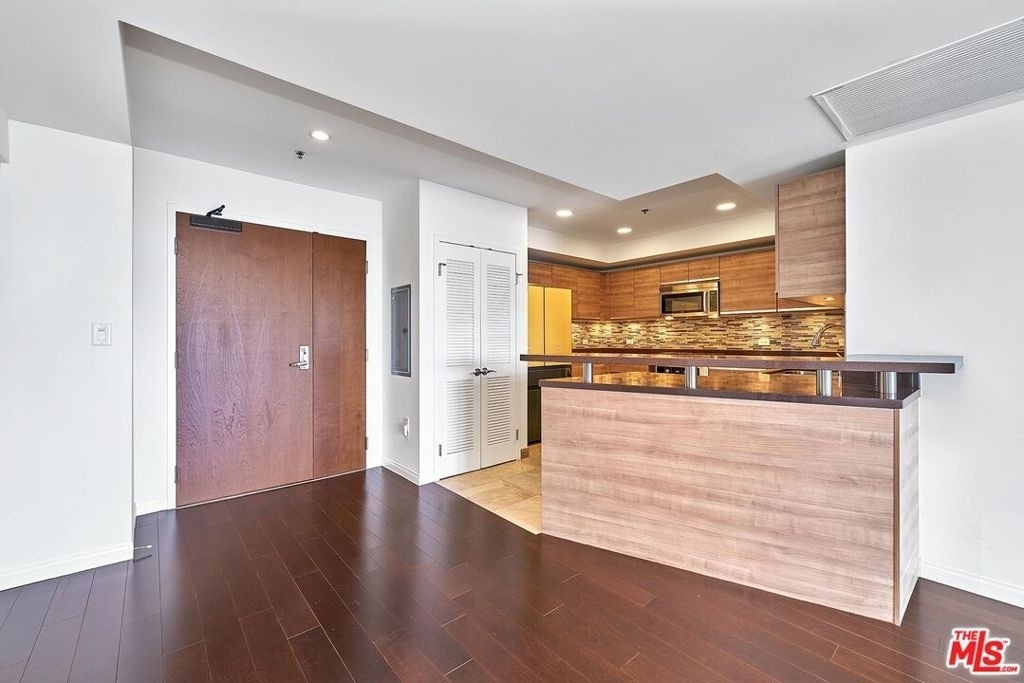 3785 Wilshire Boulevard - Photo 6