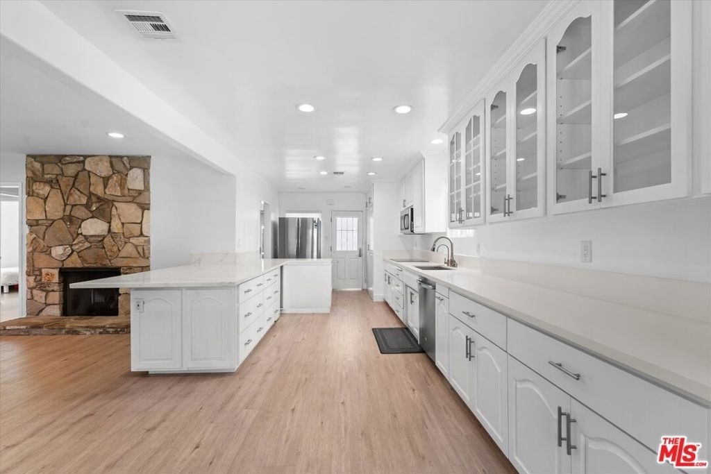 2809 S Canfield Avenue - Photo 12