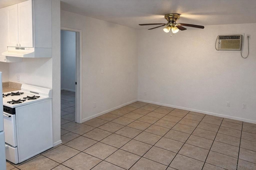 627 W 6th Ave - Photo 2