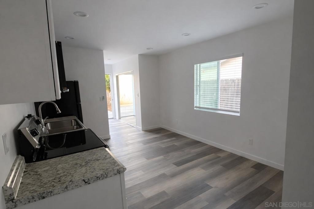 636 Aster St - Photo 1
