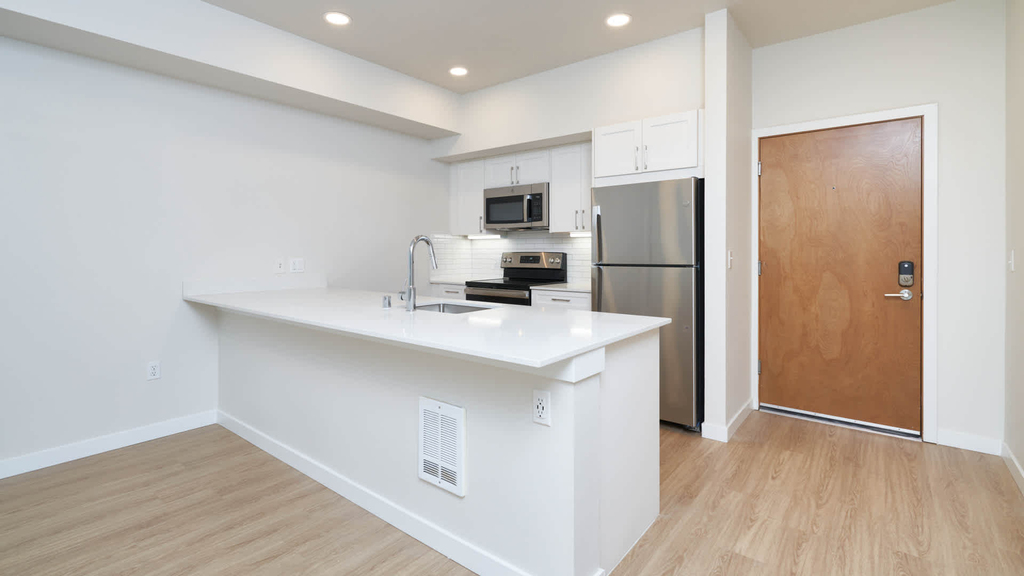 8102 161st Ave Ne - Photo 9