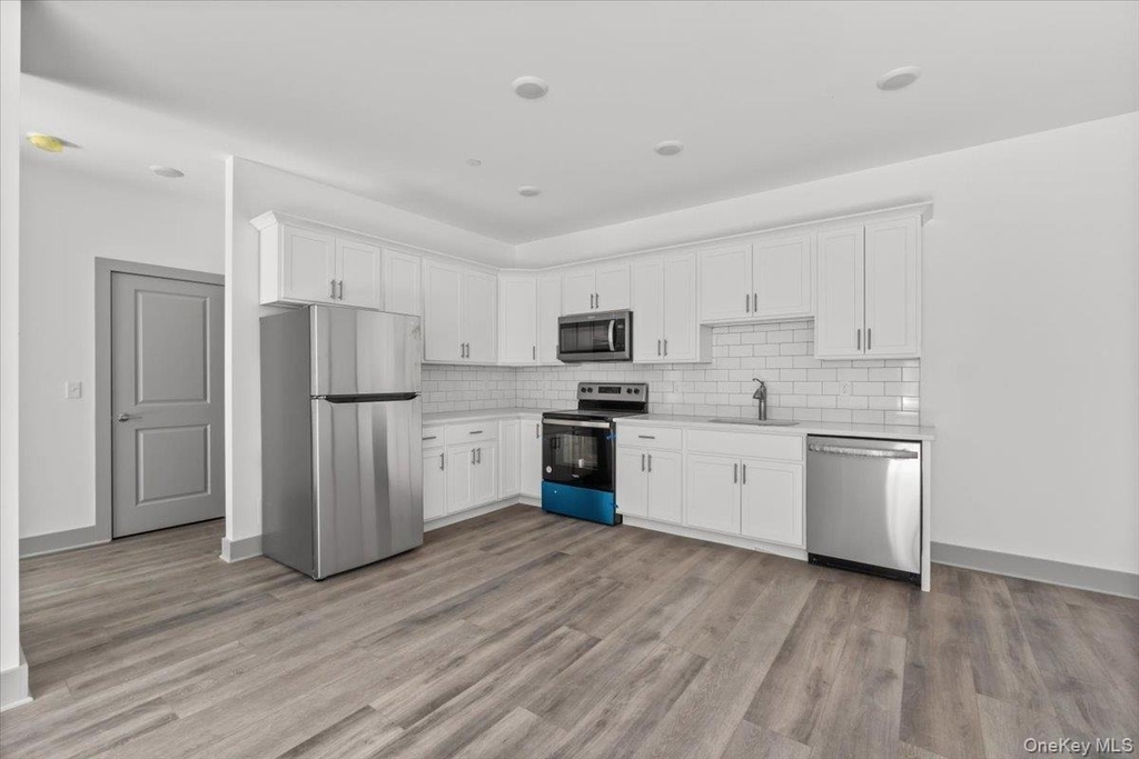 75 Forester Avenue - Photo 2